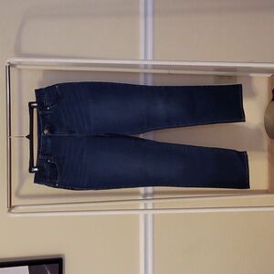 Size 1.5 Chico's So Slimming Girlfriend Straight Leg Jean